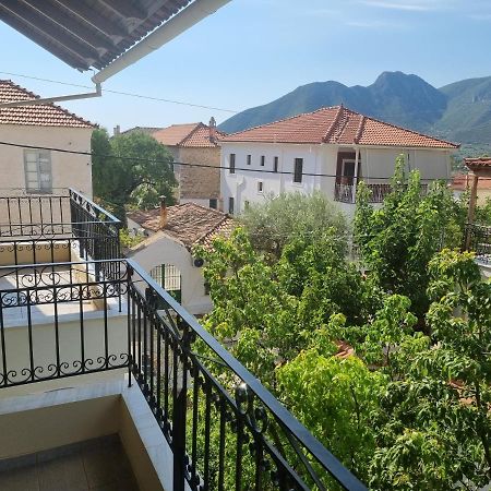 Apartment Theodoros Leonidio Exterior photo